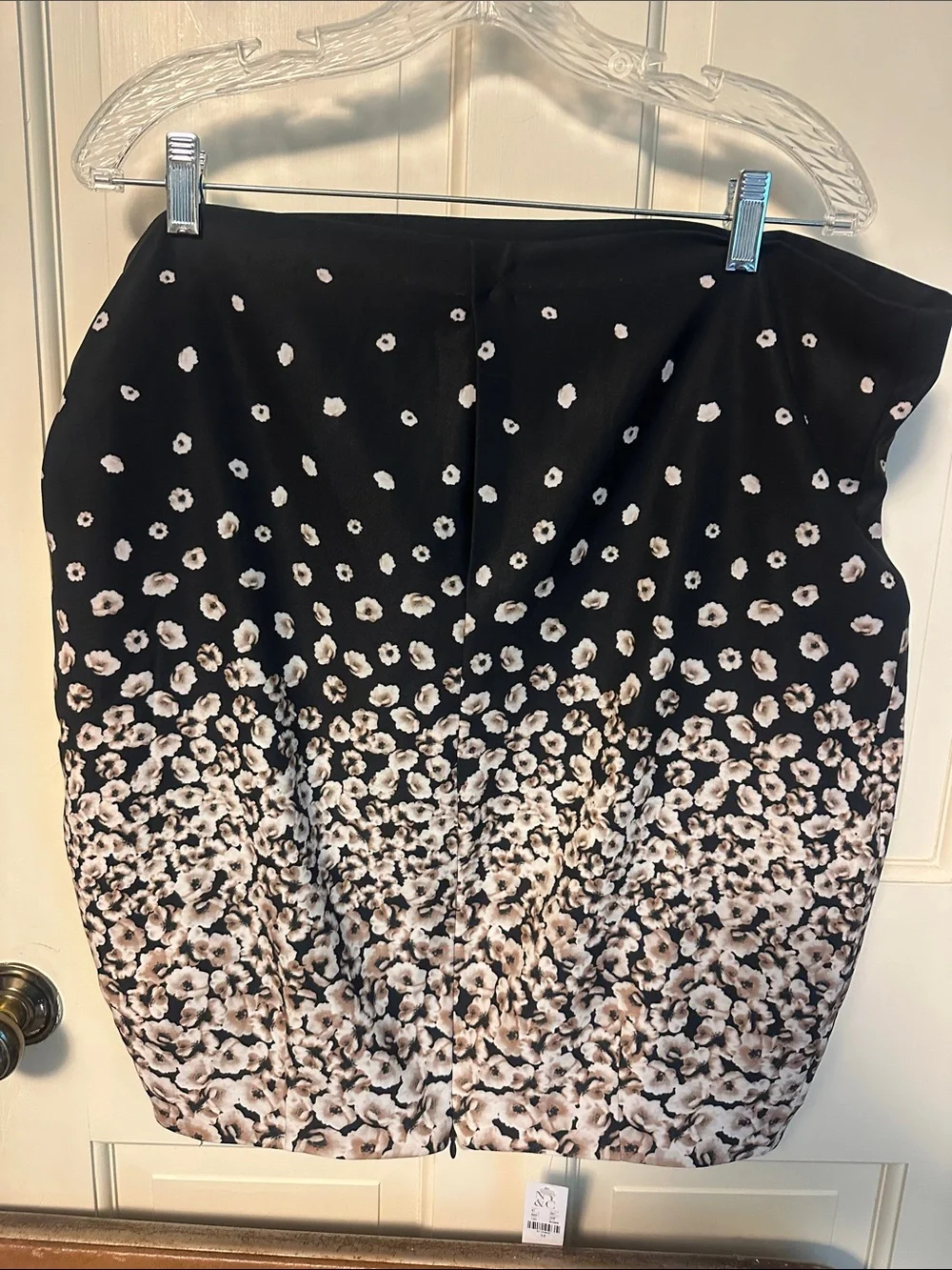 New York & Company Black Pencil Skirt Size 12 with Floral Gradient